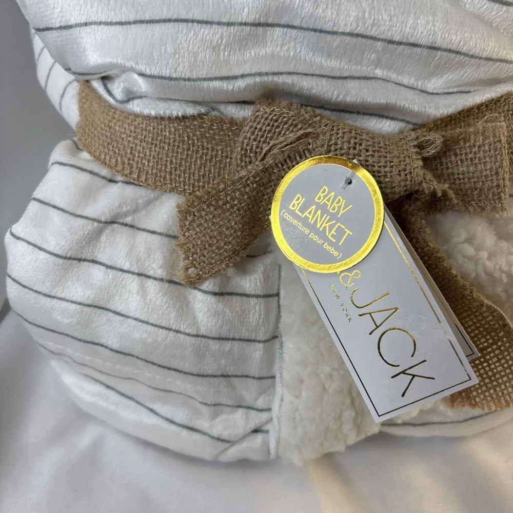 Lila & Jack‎ Baby Blanket Gray Stripe Reversible to White Sherpa 30x40